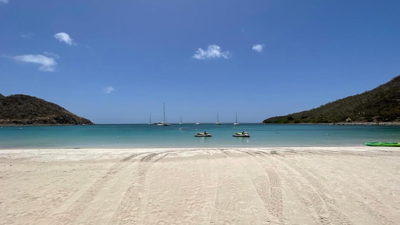 Island Escape, Marina Paradise & Beach Adventures Cul de Sac Buitenkant foto